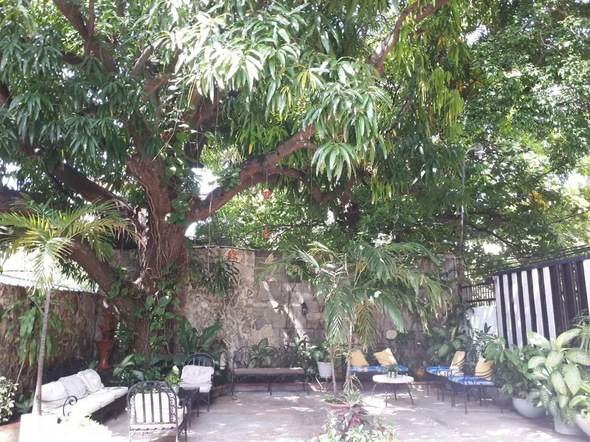 Hotel Alcaldeza - Garden House Maria Guadalupe Santo Domingo 3*,